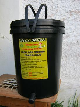 Indoor worm bin 
